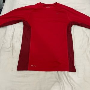 Mens nike medium fry fit long sleeve, never worn